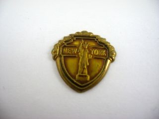 Vintage Collectible Pin Metal Piece: York Statue Of Liberty