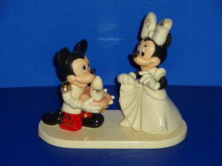 Disney Lenox Porcelain Figurine Minnie`s Prince Charming Mickey