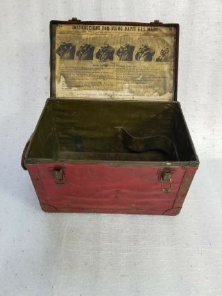 Vintage 1940 ' s Davis Gas Mask Hardcase Box RARE metal box storage military 3