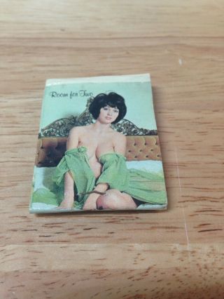 Vintage Girlie Pin - Up Mcgill Motorcycles Matchbook Full And Unstruck