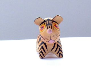Wooden Craft Mini Tigers Toy Thailand North Province Souvenir Collectible 1 Pc