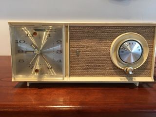 Vintage Zenith Clock Am Radio Model T315