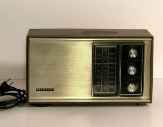 Vintage Panasonic Am/fm Table Radio Model Re - 6451 - & -
