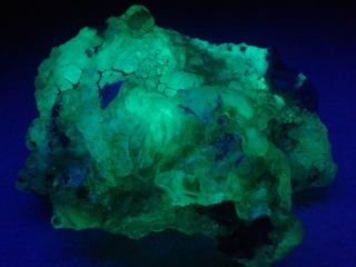 Brightly Fluorescent Gem Hyalite Opal Specimen - San Luis Potosi,  Mexico M20