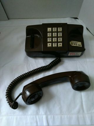 Vintage GTE land line Telephone Phone Brown Great 70’s 80’s Movie Prop 3