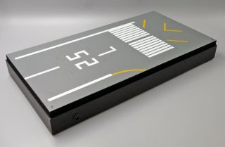 Scale 1/400 Runway Display Case with LED 