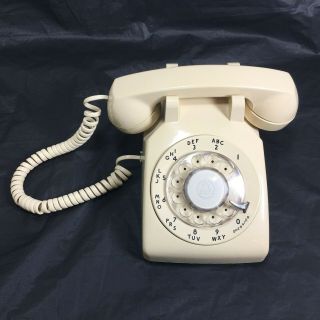 Vintage Telephone Desk Phone Bell System Western Electric Beige Rotary Cs 500dm