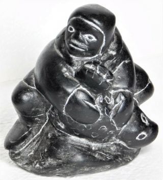 Inuit Eskimo Soapstone Carving Sculpture " Hunter With Catch " By ᐃᓕᓴᐱ (elisapee)
