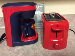 Superman 2 Slice Toaster and Coffee Maker with two coffee Mugs,  Par Select. 4