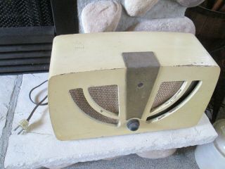 Vintage 1946 Zenith Model 6d030 Z Table 6 Tube Am Radio Wood Case