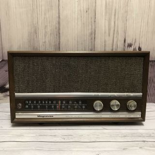 Vintage 1960s Magnavox Wood Solid State Am Fm Afc Tabletop Radio (m2