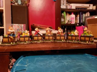 Disney Snow White Seven Dwarves Solar Garden Figurines Mini Train Complete Set 7