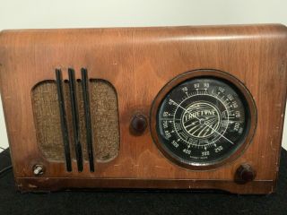 Vintage Truetone Wood Casetabletop Tube Radio Model D - 726 Western Auto Supply