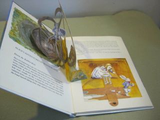 1994 Book,  Alice ' s Adventures in Wonderland,  Lewis Carroll Pop - Up Book Macmillan 4