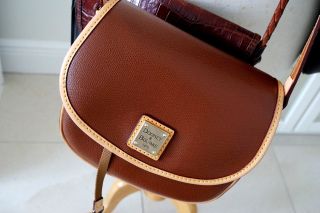Dooney & Bourke Purse Pebble Leather " Hallie " Shoulder Bag Crossbody Bordeaux