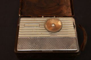 Vintage 1940 ' s RCA Victor Model 54B2 Portable Battery Operated Tube Radio 2
