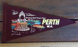 1 X Old Retro Perth Western Australia Collectable Felt Flag/pennant