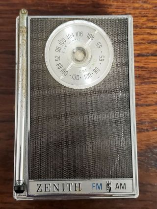 Vintage Zenith Portable Transistor Radio