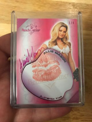 2018 Benchwarmer Hot For Teacher Authentic Kiss Card Autograph Allie Mason 1/4