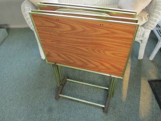 Vintage Set Of 4 Tv Trays Snack With Carrier Rack Faux Wood Mid Century Set