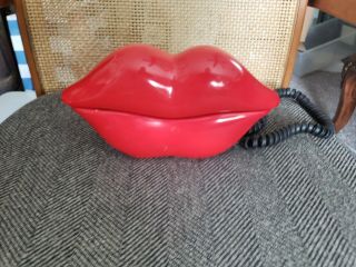 Vintage Red Lips Phone
