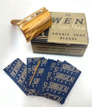 VINTAGE 3 PIECE 1939 GILLETTE TECH SAFETY RAZOR w/ vintage blade box and blades 3