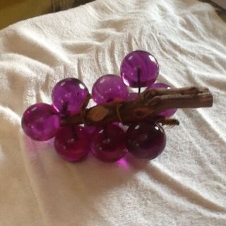 Vintage Mid Century Modern Lucite Purple grape Cluster 3