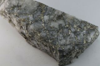 600g rare gold ore quartz specimen R2219 3