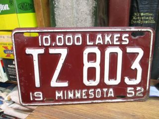 1952 Minnesota License T Plate Car Mn 10 000 Lakes Maroon Issue Tax Tag