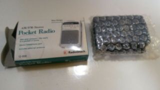 Vintage Radio Shack Am Fm Pocket Transistor Radio.