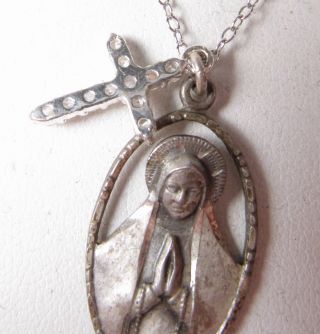 Vintage Religious Sterling Silver Virgin Mary Cut Out Medal Cross Charm Necklace 8