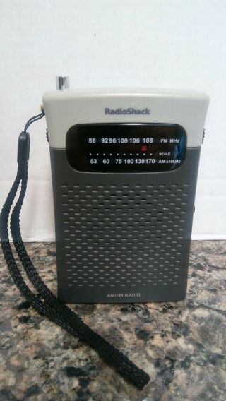 Radio Shack Am/fm Pocket Radio Model 12 - 467