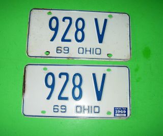 Vintage Set Of (2) 1969 Ohio License Plates 928 V.  White & Blue