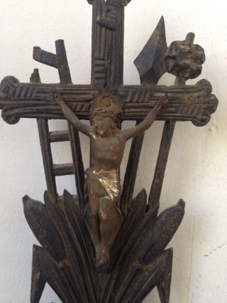 1700 ' S ALTAR CROSS BLACK FOREST CARVED WOOD INSTRUMENT CRUCIFIXION CATTAIL 8