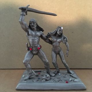 Pewter Figurine Fantasy; Barbarian,  Maiden; Ral Partha; Tom Meier Pp 263