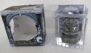 Lotr Return Of King Statue In Gift Set Box (no Dvd)