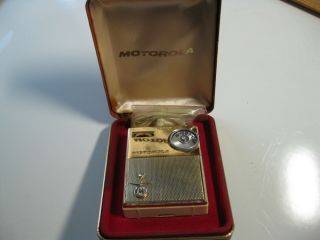 Vintage Motorola Six Transistor Radio.  Model X - 21 With Case/earphone