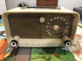 Antique Radio Vintage Tube Radio Zenith White Model 5d811 Midcentury