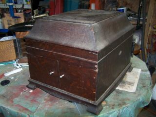 Antique Victor Victrola Oak Phonograph Wood Case Cabinet Only.