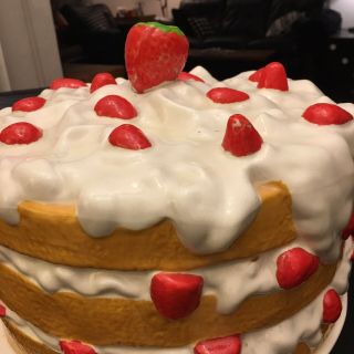 Vintage Strawberry Short Cake Ceramic Cake Stand 2