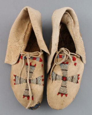 Antique Authentic Native American Plains Indian,  Beaded Deer Hide Moccasins,  Nr