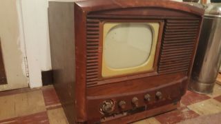 Philco Model 48 - 1001 9 " Television - 1948 Antique With Mahogany Body