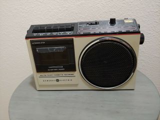 Vintage General Electric Ge Model 3 - 5233b Am/fm Stereo Radio/ Cassette Recorder