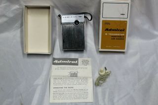 Vintage Admiral Am 6 Transistor Radio Model Y701r In Black And Silver