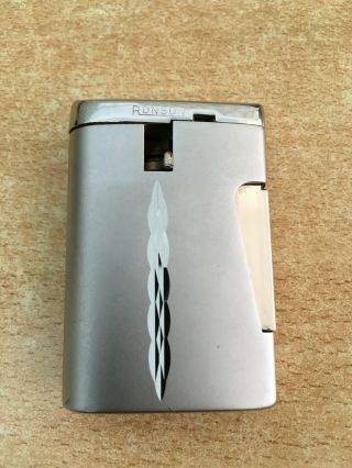 Vintage Ronson Lighter Design Engraved (made In England)
