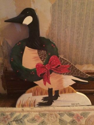 Sandy Keeton Folk Art Painted Christmas Canadian Goose Large Stand Up W Wreath