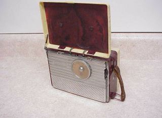 Vintage Rca Victor Portable Tube Radio Bakelite Case No Cracks