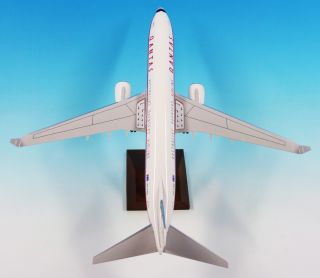 1/100 Qantas Boeing 737 - 800 