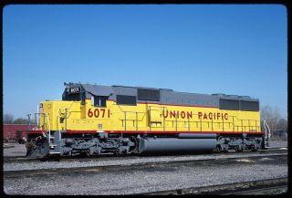 Rail Slide - Up Union Pacific 6071 Dolton Il 4 - 16 - 1988