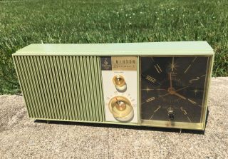 Rare Deco Mid Century Emerson Lifetimer 1 Green Clock Radio Model G1704b 1960s